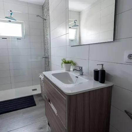 Beautiful Newly Renovated 3 Bedroom Arrecife (Lanzarote)