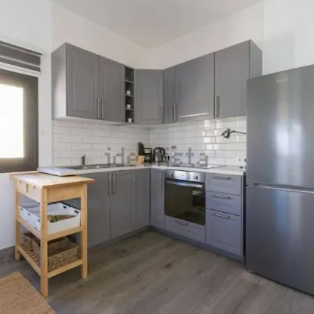 Beautiful Newly Renovated 3 Bedroom * 阿雷西费